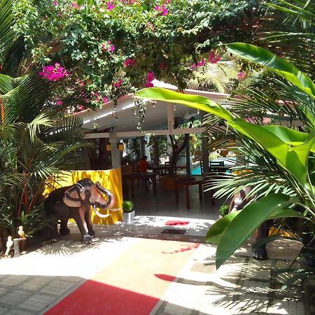Hotel La Perla Bentota Exterior foto